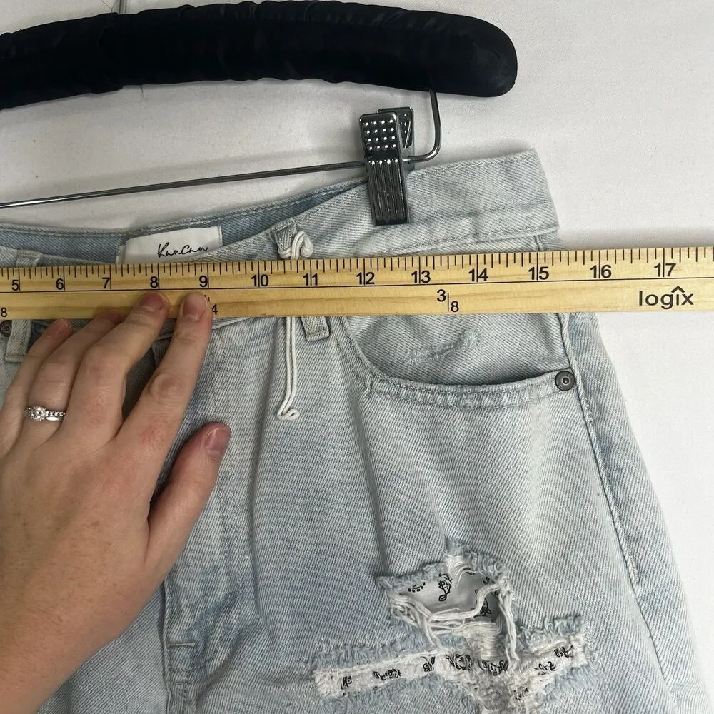 NWOT Kancan Womens Shorts Sz Large Daisy Denim Light Wash Roll Up Festival